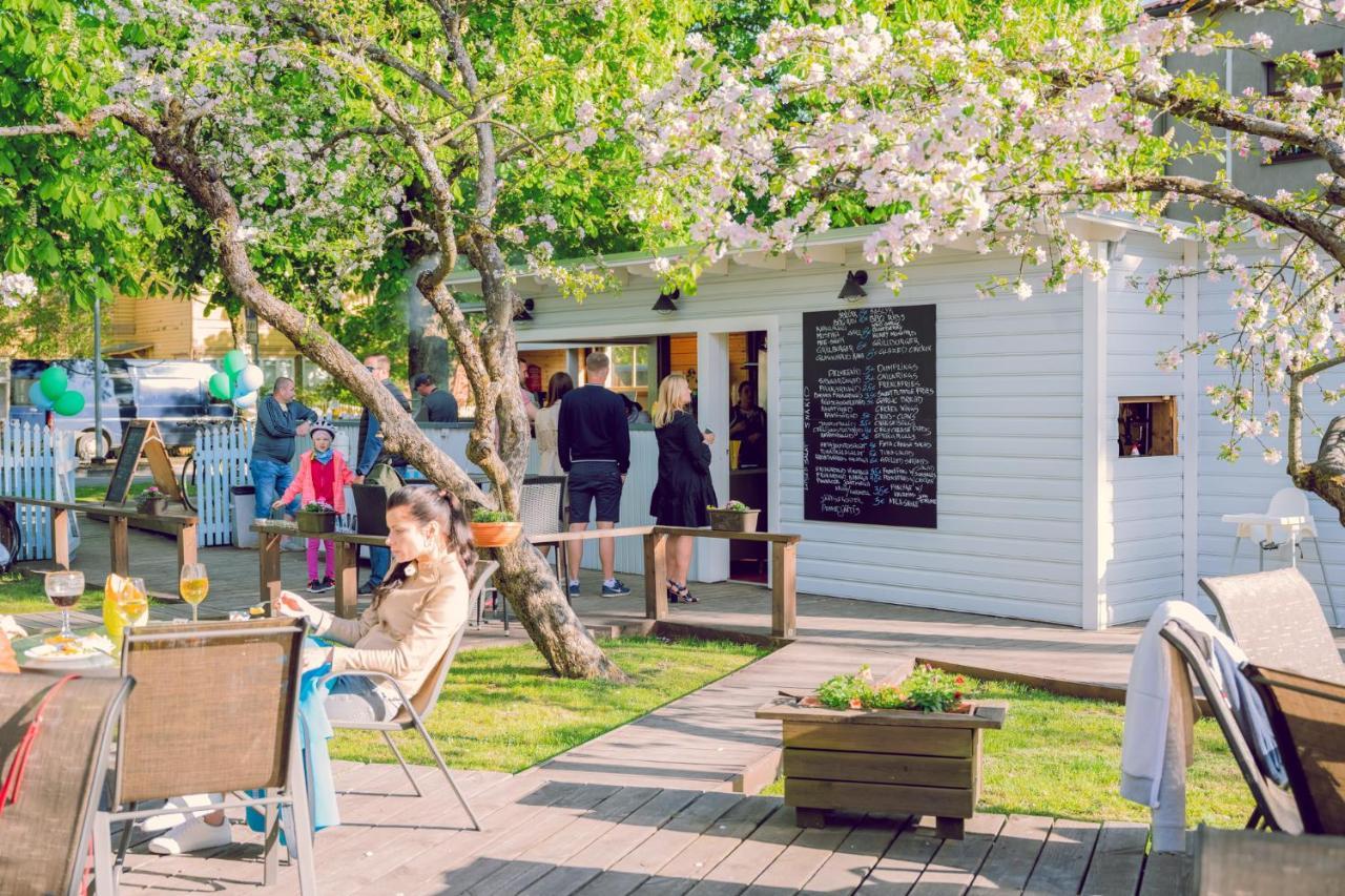 פארנו Cabin Guesthouse With Free Parking מראה חיצוני תמונה