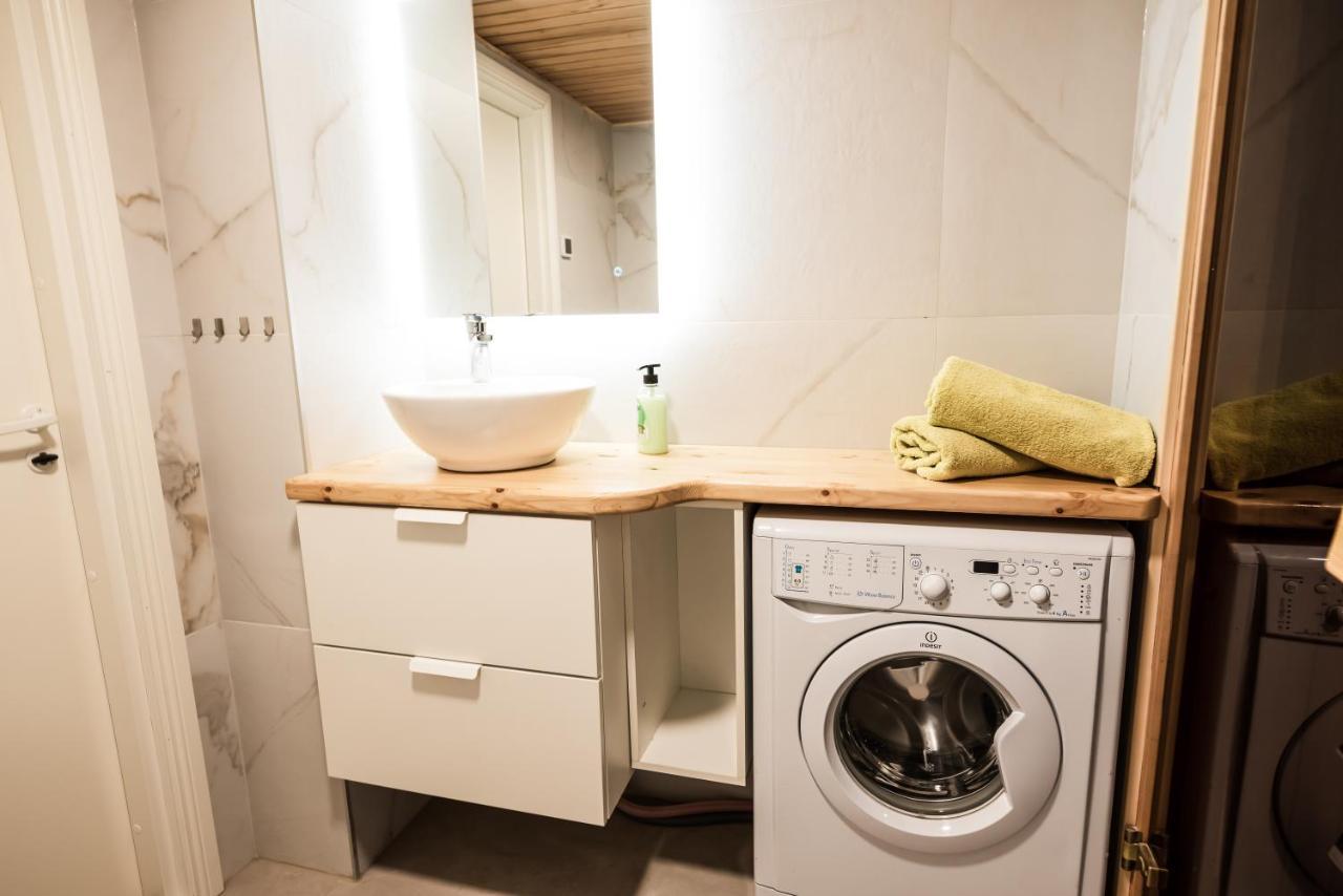 פארנו Cabin Guesthouse With Free Parking מראה חיצוני תמונה